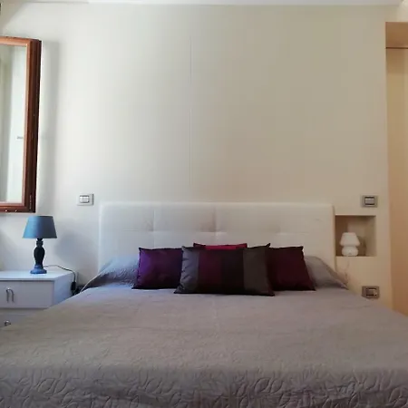 Stunning 2 Bedroom In Lägenhet Montefalco